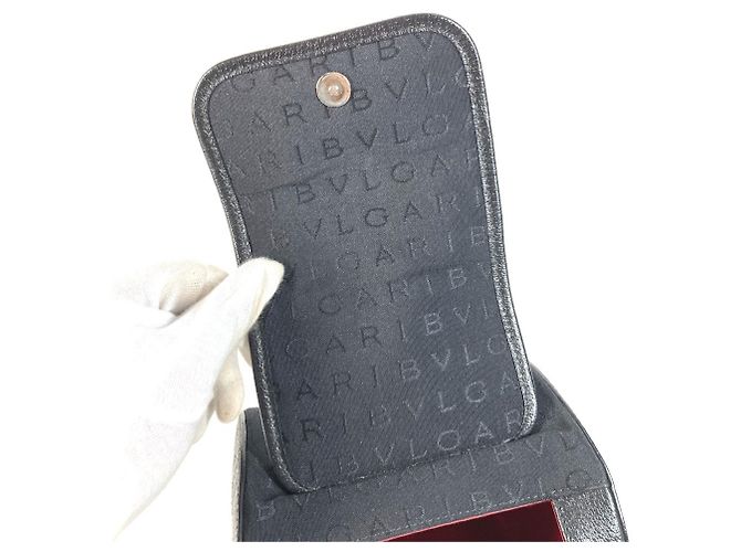 Bulgari Borsa a spalla con pattina in pelle nera e tela Bvlgari Nero - vista 10