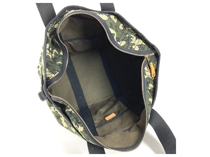 Borsa Tray Camouflage Monogram Louis Vuitton Nero Verde - vista 12