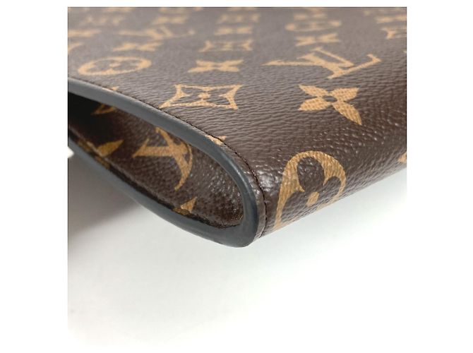 Borsa Clutch Pochette Jour Monogram di Louis Vuitton Marrone - vista 7