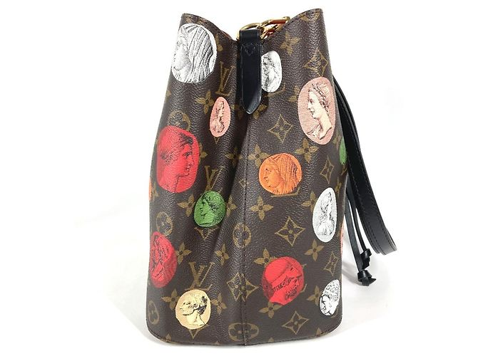 Borsa a spalla a secchiello NeoNoe MM Monogram Cameo di Louis Vuitton Marrone Multicolore - vista 4