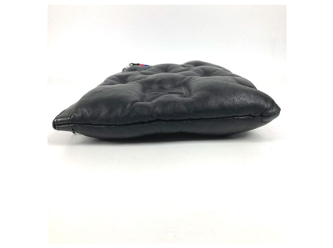 Bolso Clutch de Cordero Louis Vuitton Negro - vista 3