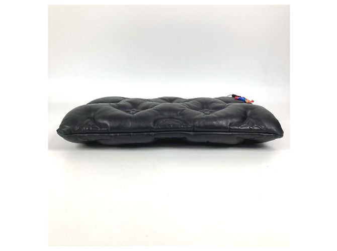 Bolso Clutch de Cordero Louis Vuitton Negro - vista 5