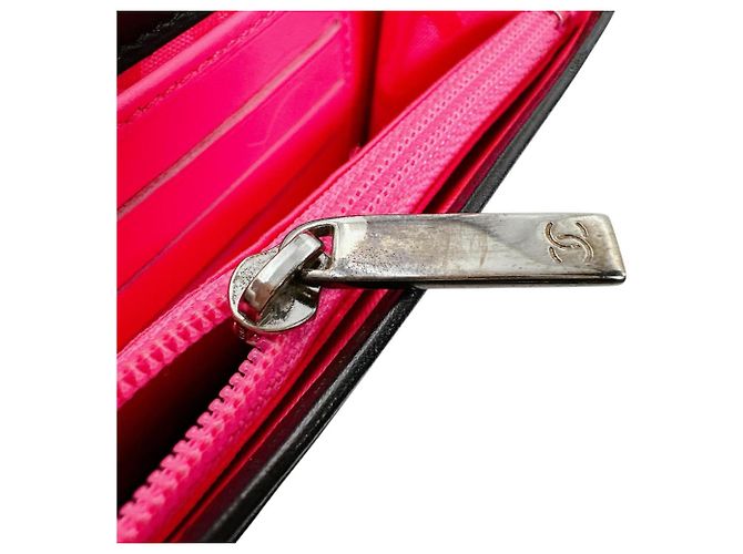 Billetera bifold de cuero acolchado de la línea Cambon de Chanel Negro - vista 15