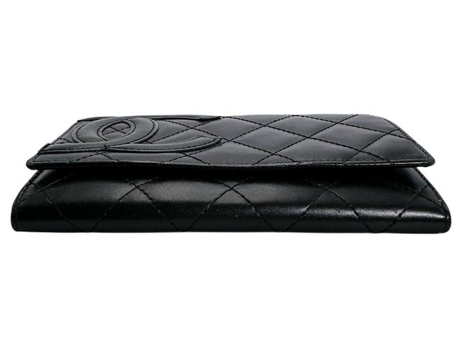 Billetera bifold de cuero acolchado de la línea Cambon de Chanel Negro - vista 5