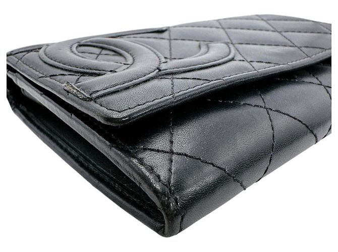 Billetera bifold de cuero acolchado de la línea Cambon de Chanel Negro - vista 7