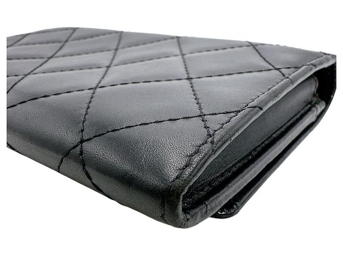 Billetera bifold de cuero acolchado de la línea Cambon de Chanel Negro - vista 8