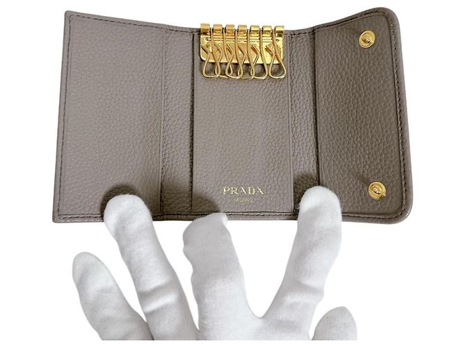 Prada 6-Key Key Case in Grayish Leather Grey - view 12