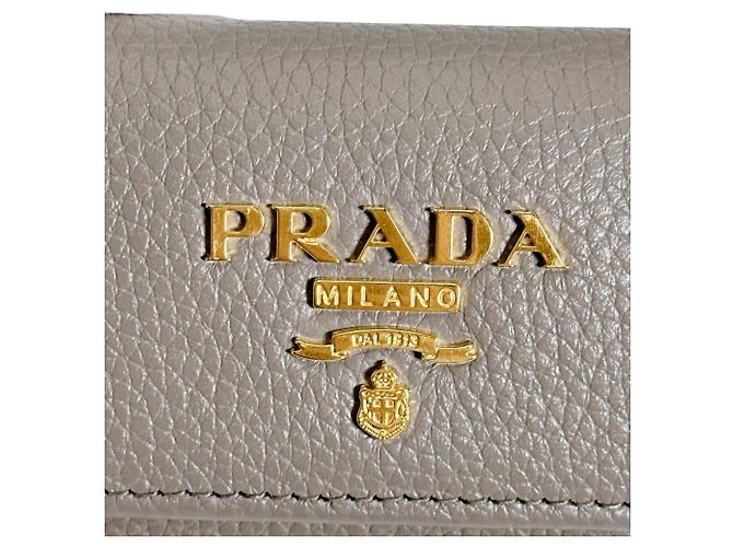Prada 6-Key Key Case in Grayish Leather Grey - view 9