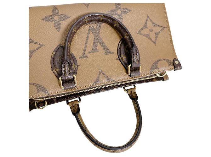 Borsa tote Monogram On the Go di Louis Vuitton Marrone - vista 10