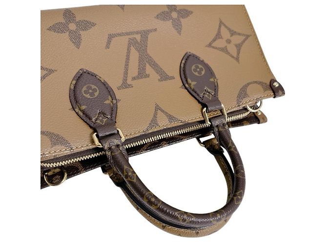 Borsa tote Monogram On the Go di Louis Vuitton Marrone - vista 9