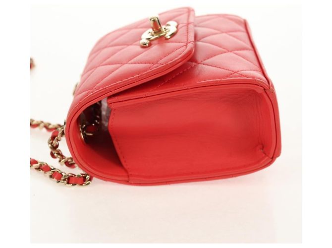 Chanel Trendy CC Clutch mit Kette aus gestepptem Lammleder klein Rot - Ansicht 3