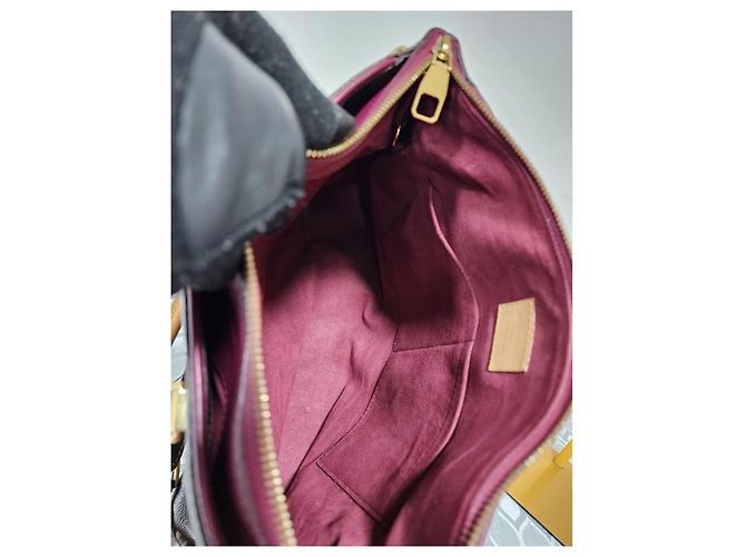 LOUIS VUITTON Borsa Pallas in Tela Monogram Marrone - vista 12