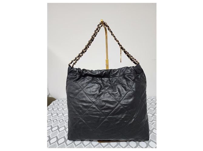 CHANEL Borsa Hobo 22 in pelle di vitello trapuntata lucida nera Nero - vista 2