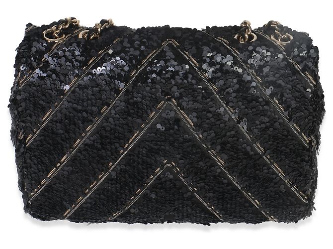 Timeless Chanel Mini Single Flap Bag aus schwarzer Seide mit Pailletten und Chevron-Kette - Ansicht 2