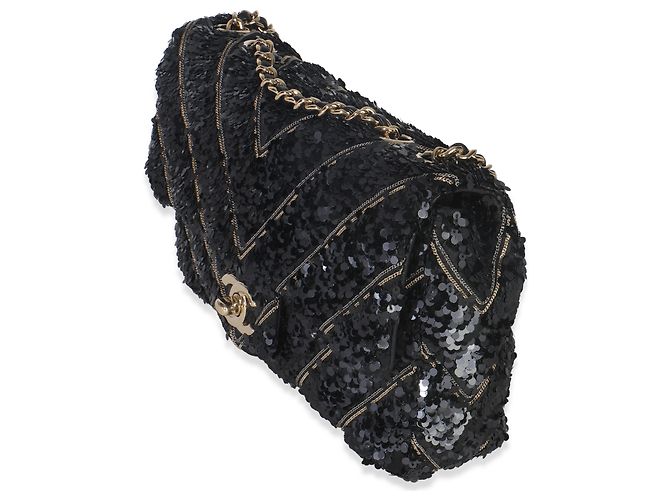 Timeless Chanel Mini Single Flap Bag aus schwarzer Seide mit Pailletten und Chevron-Kette - Ansicht 3