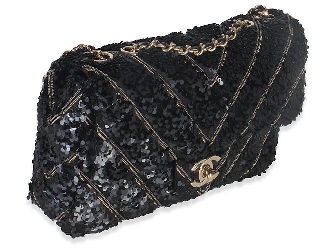 Timeless Chanel Mini Single Flap Bag aus schwarzer Seide mit Pailletten und Chevron-Kette - Ansicht 4