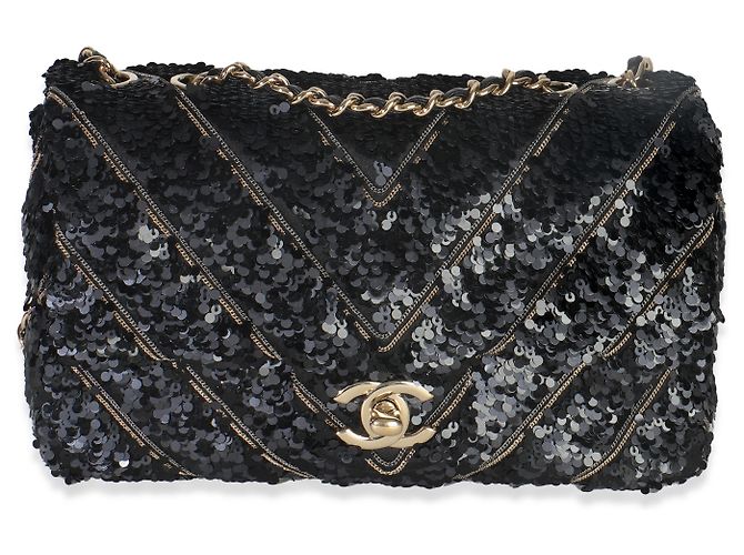 Timeless Chanel Mini Single Flap Bag aus schwarzer Seide mit Pailletten und Chevron-Kette - Ansicht 8