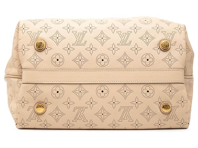 Louis Vuitton Marrone Monogramma Mahina Cirrus PM Beige - vista 3