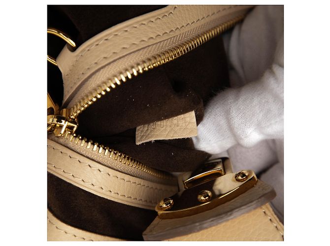 Louis Vuitton Marrone Monogramma Mahina Cirrus PM Beige - vista 6