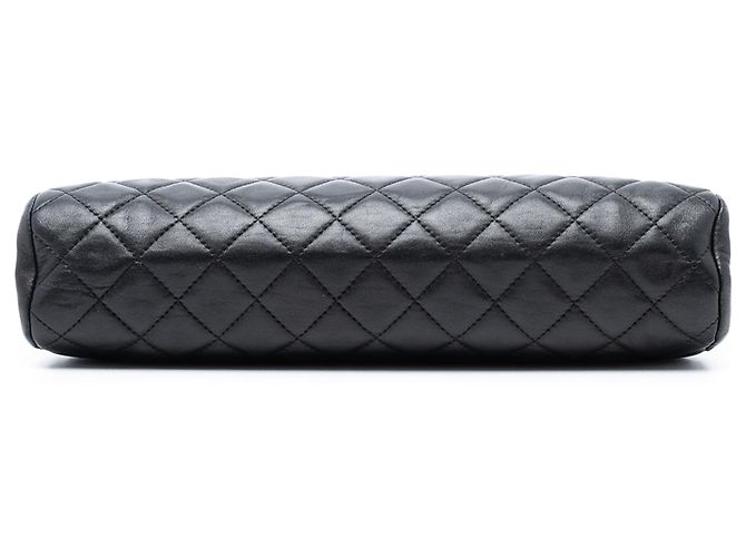 Clutch Chanel in pelle di agnello trapuntata nera Timeless Kisslock Nero - vista 3