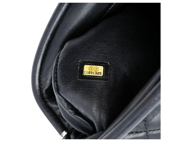 Clutch Chanel in pelle di agnello trapuntata nera Timeless Kisslock Nero - vista 5