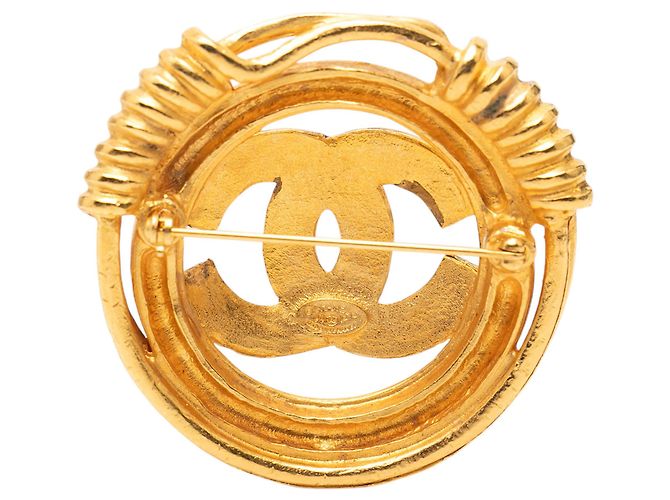 Spilla rotonda CC in oro placcato di Chanel D'oro - vista 2