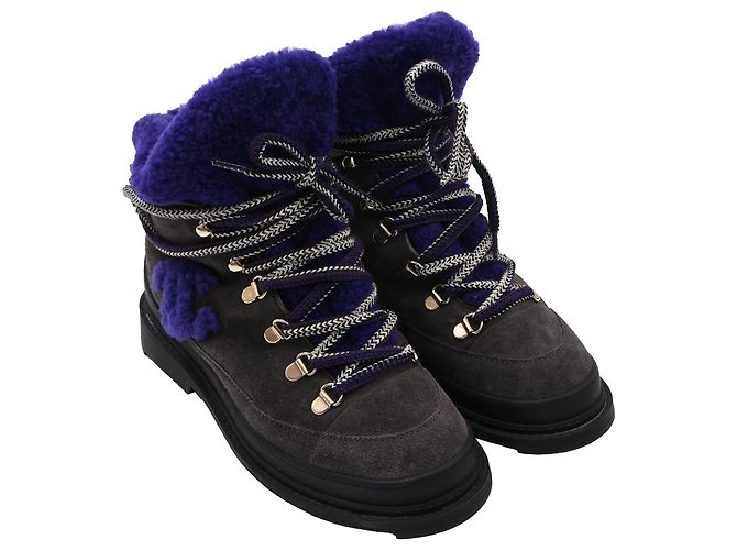 Stivali in shearling con lacci Chanel CC in suede grigio - vista 4