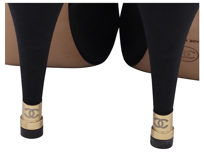 Timeless Décolleté a piattaforma con punta coperta Chanel in pelle nera Nero - vista 6