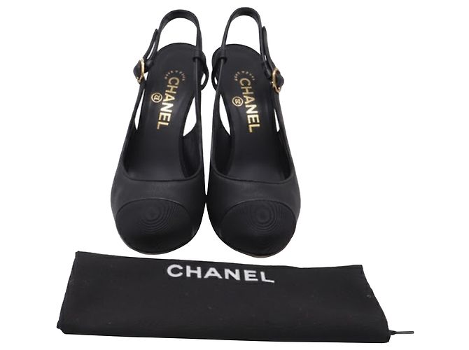 Timeless Décolleté a piattaforma con punta coperta Chanel in pelle nera Nero - vista 7