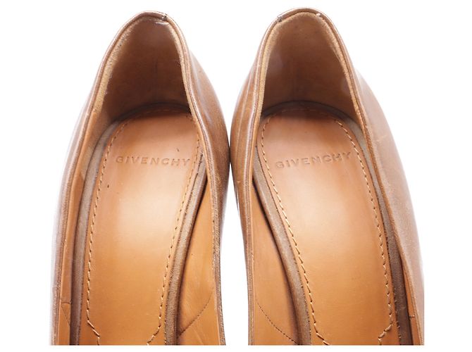Pumps Givenchy in Pelle Marrone - vista 8