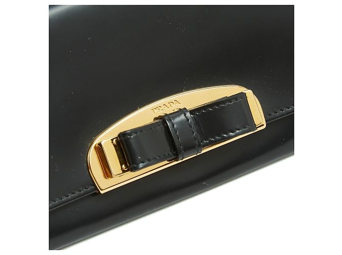 Prada Schwarze Leder Knot Wallet Clutch in der Box - Ansicht 4