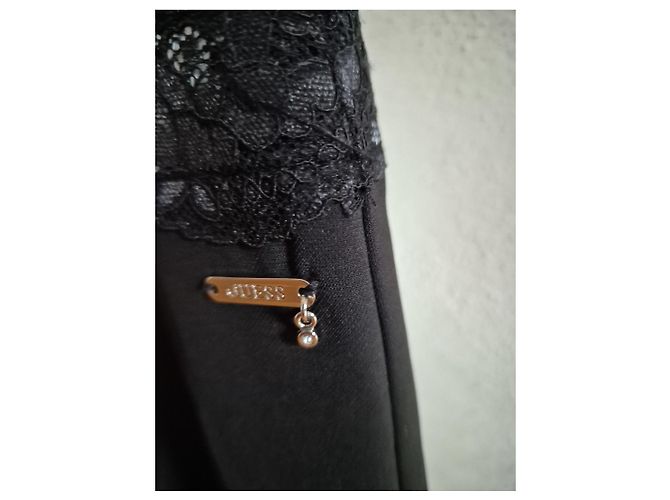 Kurzes Guess-Kleid mit Pailletten - Ansicht 2
