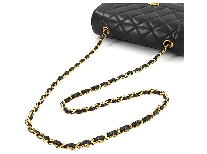 Borsa a spalla Chanel Diana Matelassé in agnello nero - vista 6
