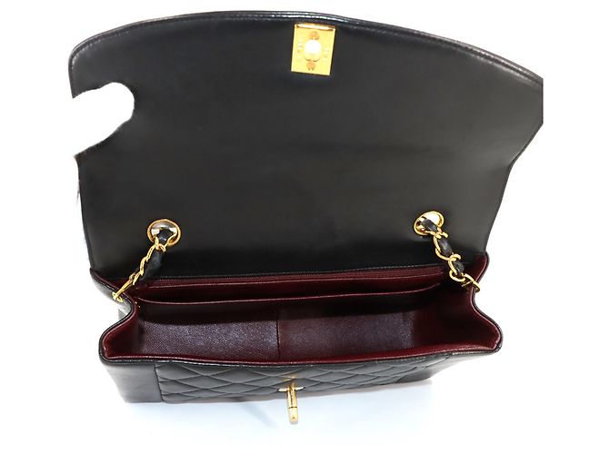 Borsa a spalla Chanel Diana Matelassé in agnello nero - vista 8