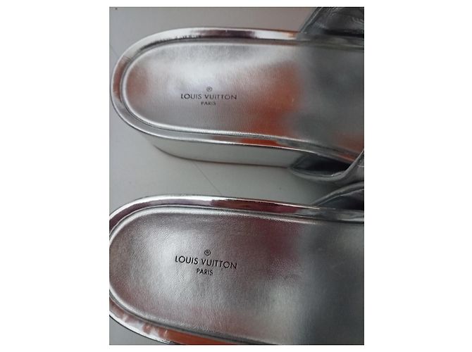 Zeppe Louis Vuitton in pelle color argento - vista 2