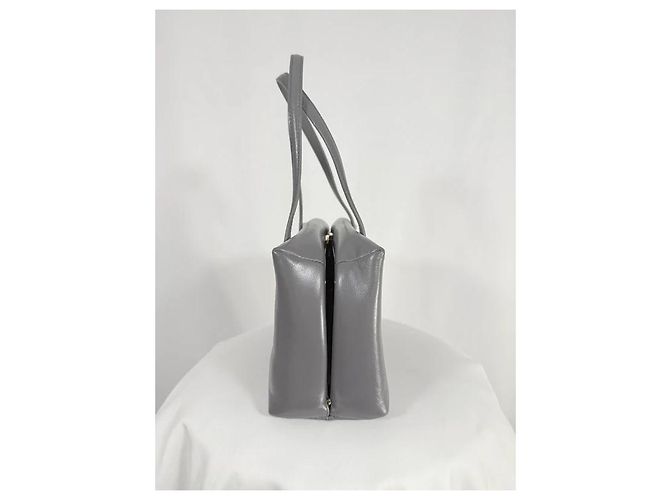 Autre Marque Graue Leder-Schultertasche - Ansicht 4