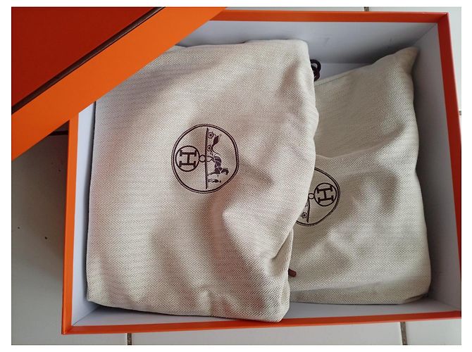 Stivaletti Hermès Neri in Maglia di Chenille e Vitello Nero - vista 7