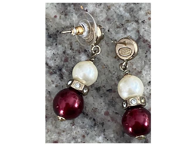Brincos Chanel Pérolas Branco Bordeaux - vista 3