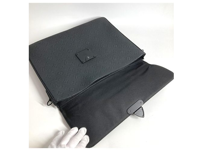 Borsa S-Lock in Taurillon Monogram Louis Vuitton Nero - vista 11