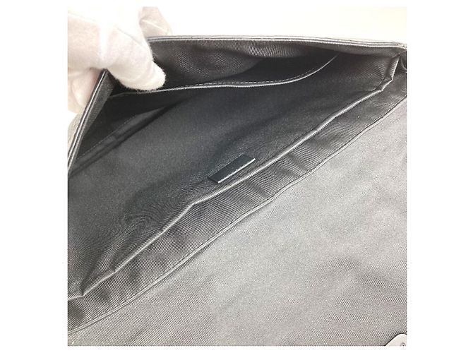 Borsa S-Lock in Taurillon Monogram Louis Vuitton Nero - vista 12