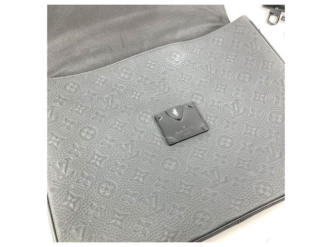 Borsa S-Lock in Taurillon Monogram Louis Vuitton Nero - vista 15