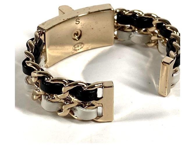 Pulsera Charm CC Logo B22A de Chanel Negro Blanco Dorado - vista 3
