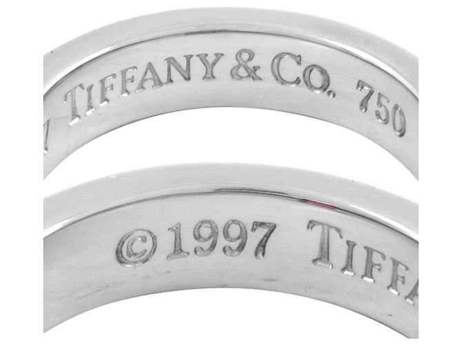Anello impilabile in oro bianco 18K con rubino di Tiffany & Co. - vista 4