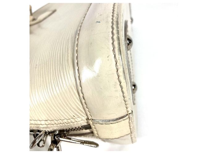 Borsa Alma BB in Epi Louis Vuitton Bianco Bianco sporco - vista 10