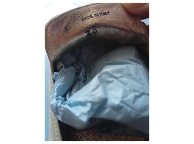 Prada Ballerine in Camoscio e Pelle Beige - vista 3