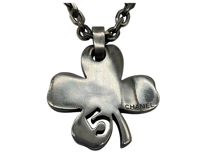 Portachiavi a forma di trifoglio Chanel Silver No. 5 Argento - vista 3