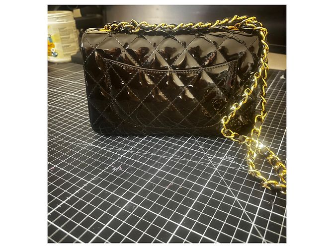 Chanel Timeless Mini in pelle vernice nera Nero - vista 3