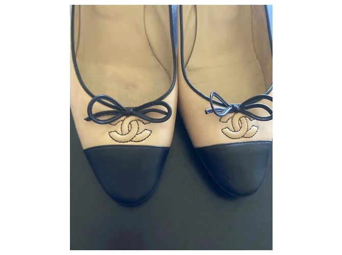 Chanel Bicolor Pumps aus Lammleder Beige - Ansicht 2
