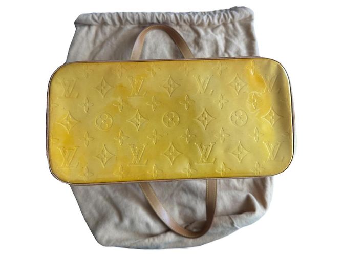 Louis Vuitton – Houston Monogram Vernis Giallo - vista 14
