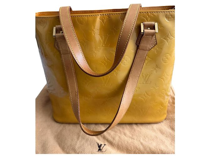 Louis Vuitton – Houston Monogram Vernis Giallo - vista 5